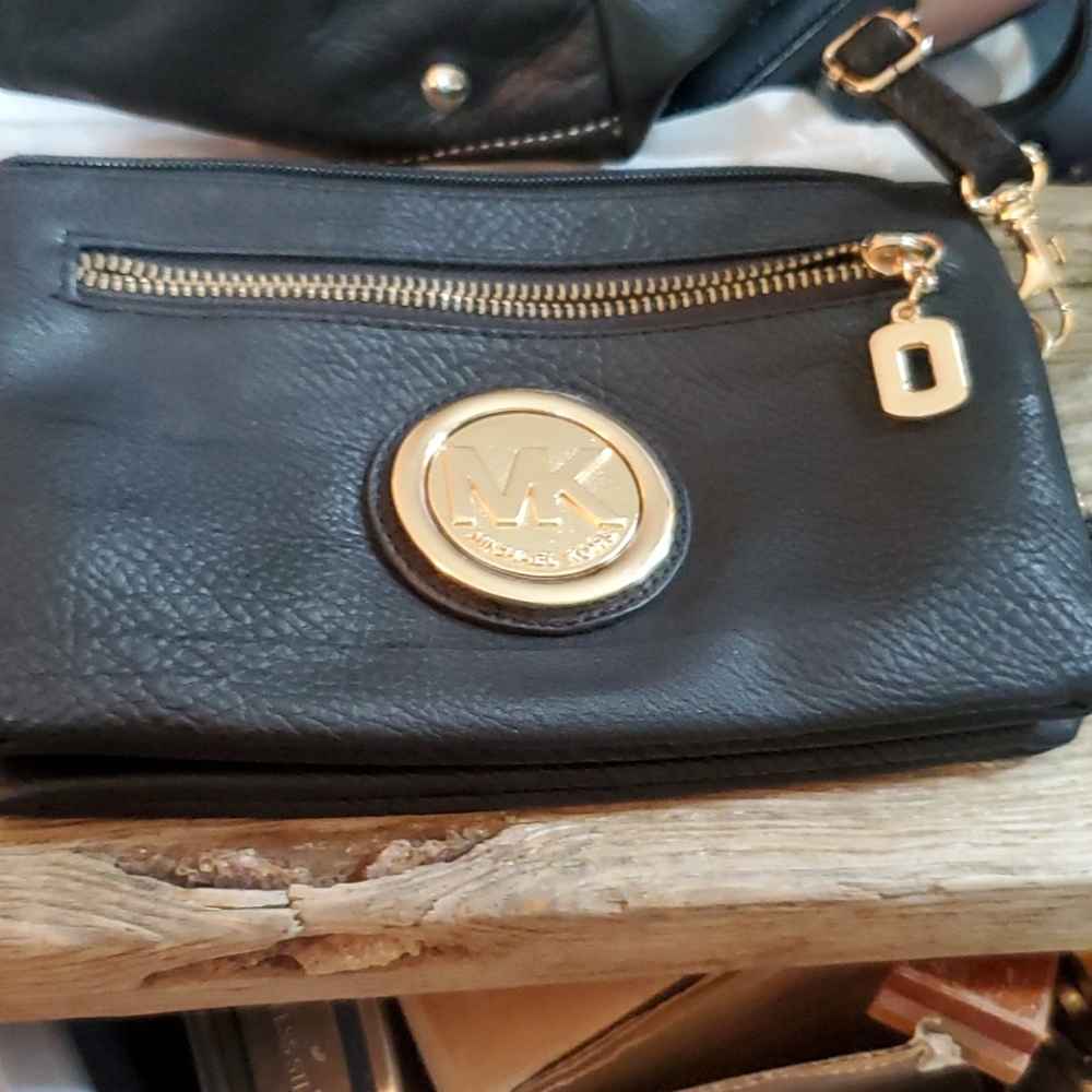 MK CLUTCH SHOULDER LEATHER PURSE